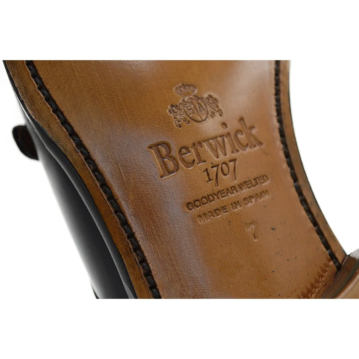 Berwick 1707 Straight Cap Oxford (5217)