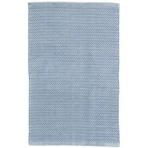 Dash & Albert Herringbone Denim/Ivory Indoor/Outdoor Rug