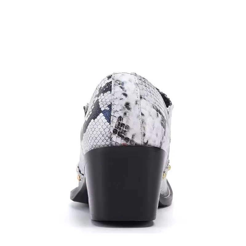 Velvoura Slip-On Elegance