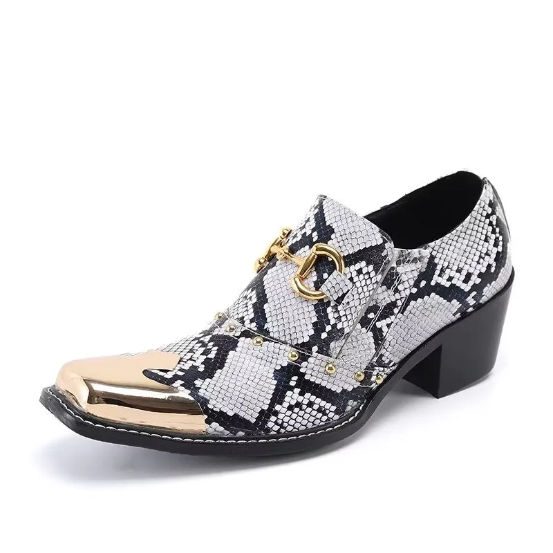 Velvoura Slip-On Elegance